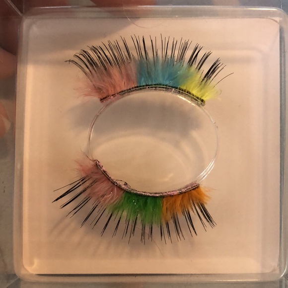 Sephora x Museum of Ice Cream Rainbow Sherbet Lashes - Picture 3 of 3